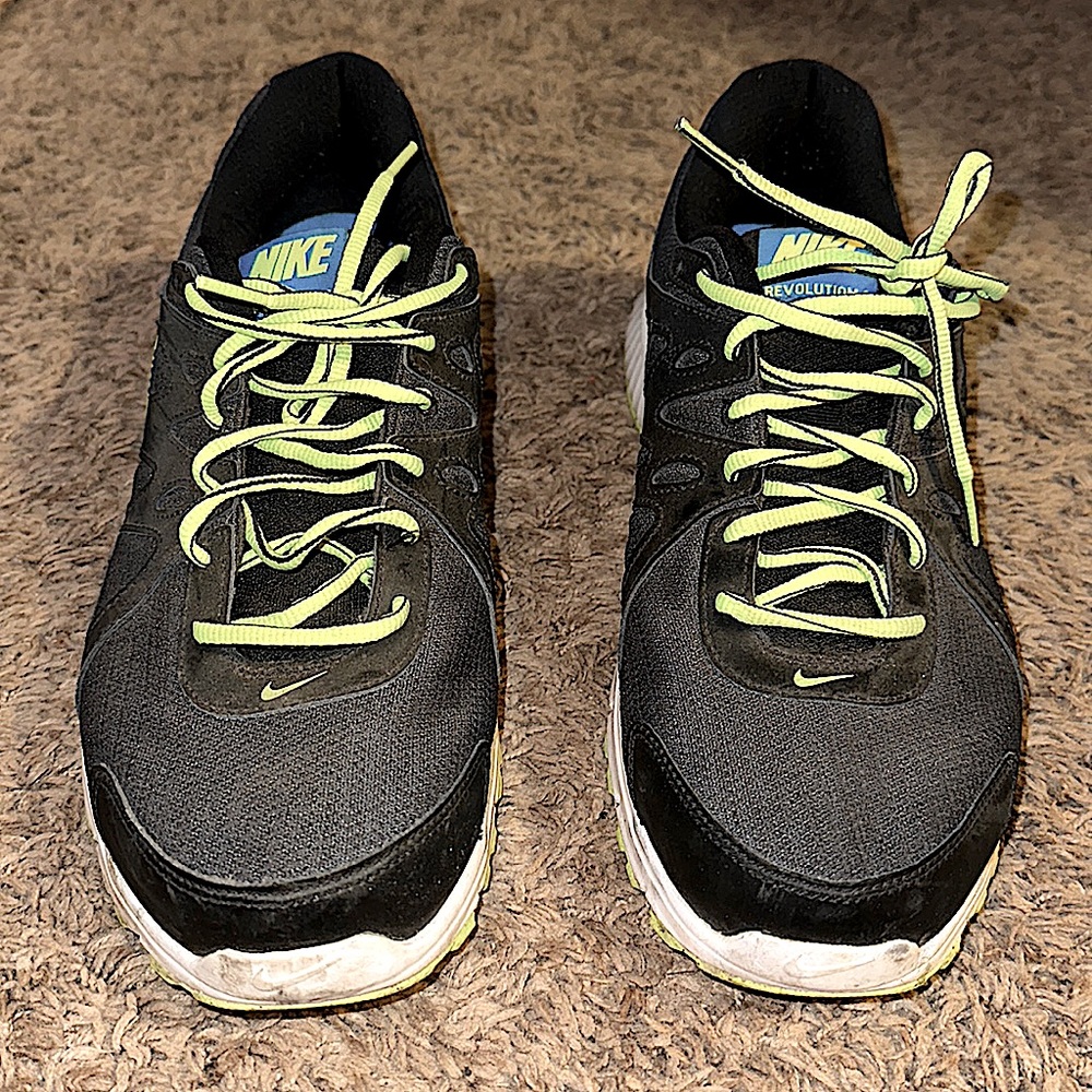 Nike revolution 2 men’s shoes